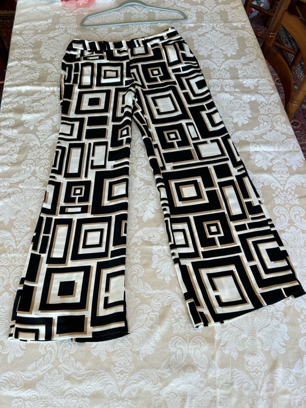Chico's Black & White Geometric Wide-Leg Pants